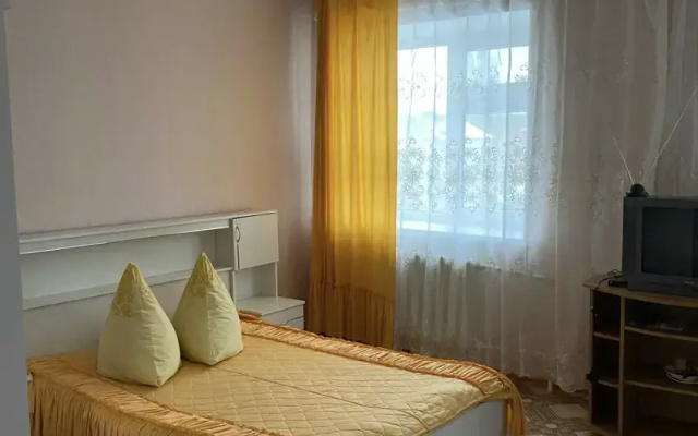 Отель Заря