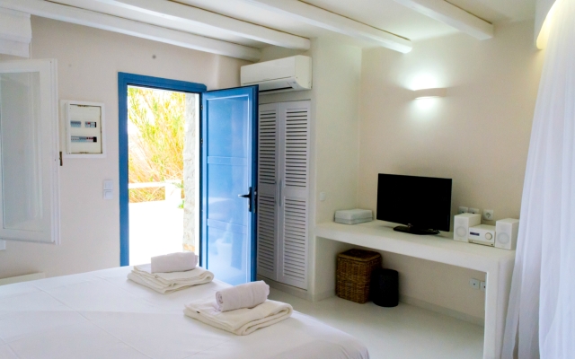 Luxury Chara with Private Pool Villa