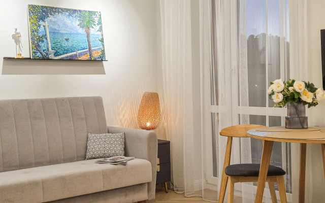 S Vidom Na More Na 11 Etazhe Flat