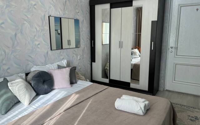 2 na Prospekte Kunaeva 7 Apartments