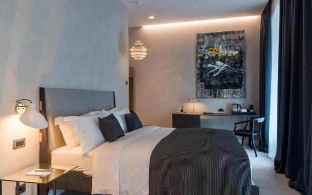 Monograph Hotel (by Travel Agency)