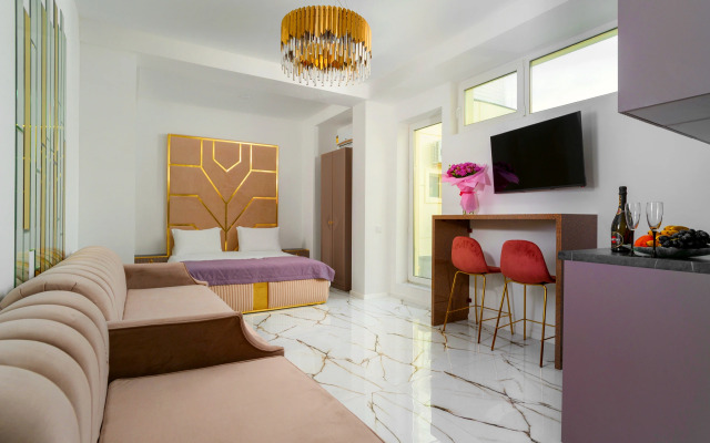 Ranovskiy Park Manhattan Hotel