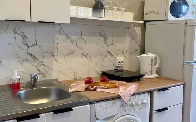 Odnushka Vozle Tsirka Flat