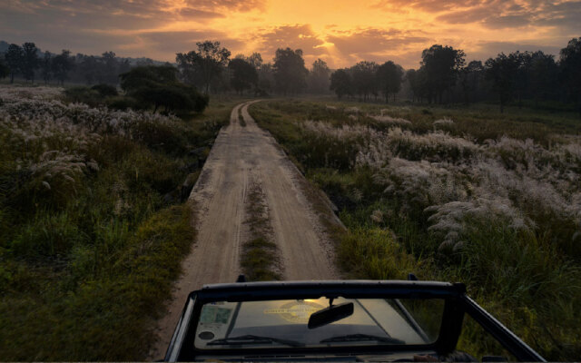 Бунгало Pugdundee Safaris - Kanha Earth Lodge