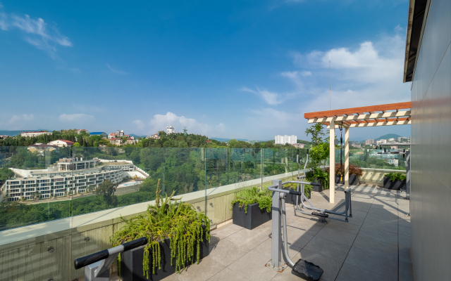 Dizaynerskaya S Vidom Na More I Dendrariy Flat