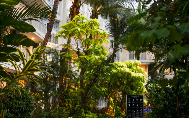 The 101 Bali Fontana Seminyak Hotel