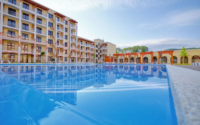 Квартира в Кипарисе 276 Альфа Рент