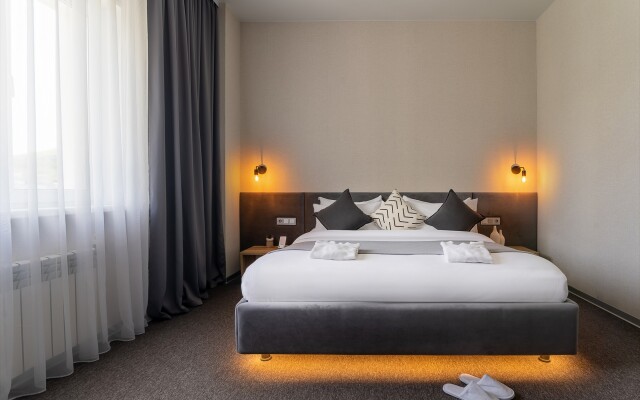 Breezko Hotel
