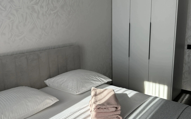 Апартаменты у Елены  ЖК Авиатор