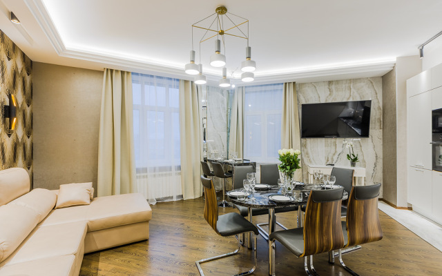 Tryokhkomnatny Premium Apartments