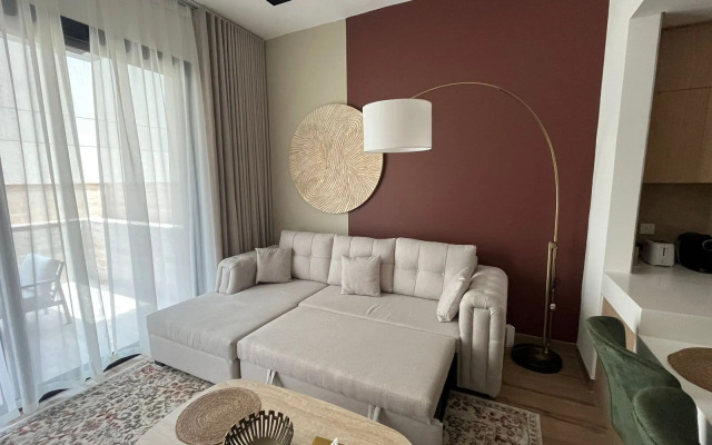 Oakley Square 1Br with Maid's Room Apartment