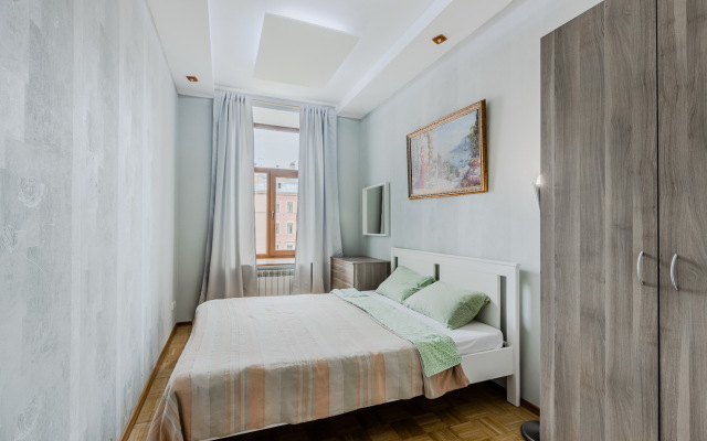 Апартаменты SpbStay с сауной на Невском проспекте 90