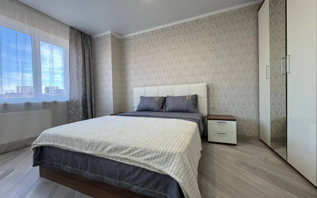 Квартира Шикарная двухкомнатная с лоджией