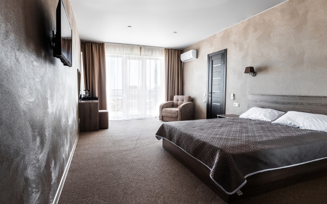 The SOFI Family House Mini-hotel