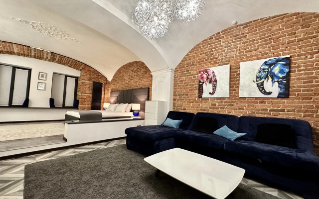 LITEINY  Royal Apartments