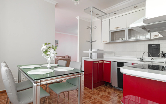 S Panoramnymi Oknami V Tsentre Apartments