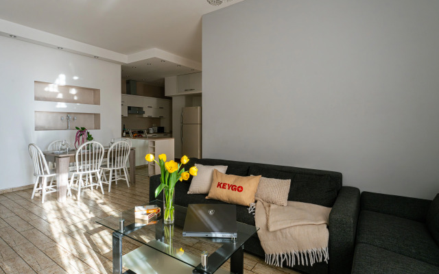 KeyGo #0123, 2 Bedroom, Near Yeritasardutyan Park, View of Ararat Apartments