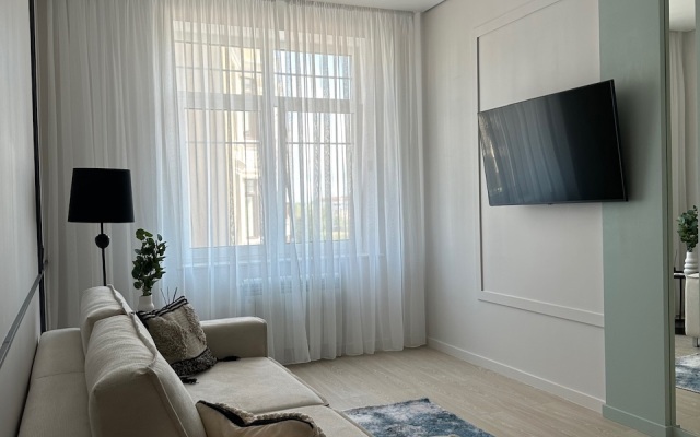 Stilnaya Na Pervoy Linii Morya Flat