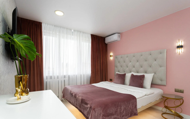 Tryoshka S Vidom Na Rybnuyu Derevnyu Flat