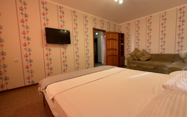 Апартаменты 60 Лет Октября 4 IncityHotel