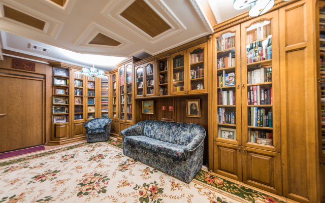 Апартаменты Студия С Бассейном В Самом Центре Сочи