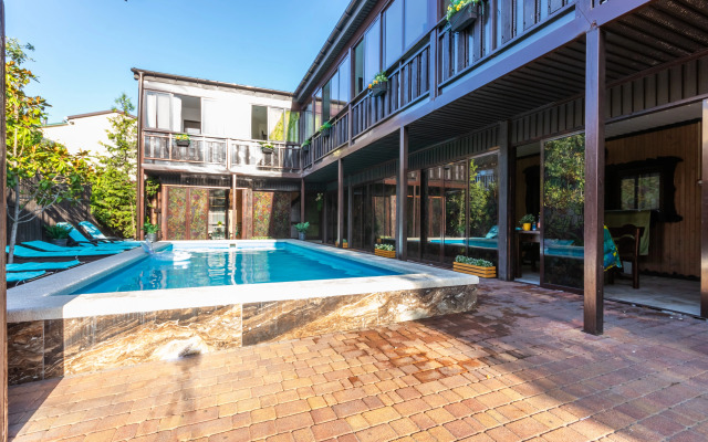 Villa Lychiya 2 Guest House