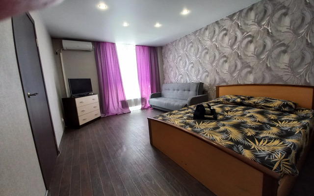 Shestimestnye Apartamenty Klassa Lyuks Flat