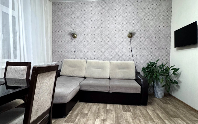 Квартира 2-комнатная Cтудия Yarapartments на Октября 11