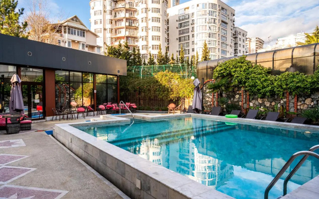 Elitny Apartament v Gostinitse Senator Flat