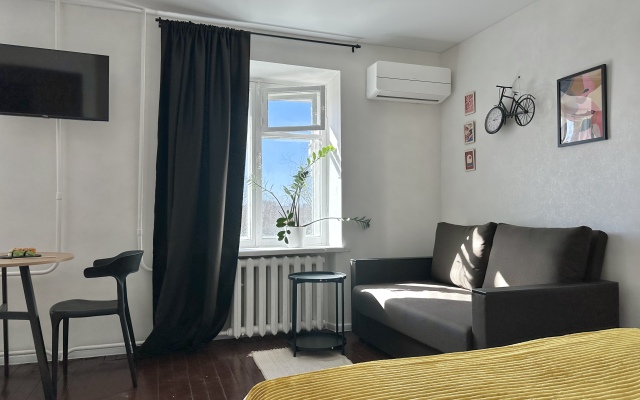 Na Dezhnyova Flat