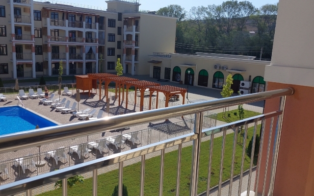Uyutnaya Studiya S Terrasoy V Zhk Kholidej Khaus Flat