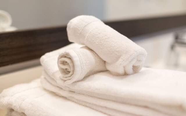 Spectacular Apartments by BCA Furnished, Apartments