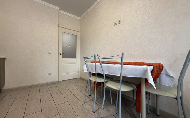 Апартаменты двухкомнатные Разведчиков 8/3