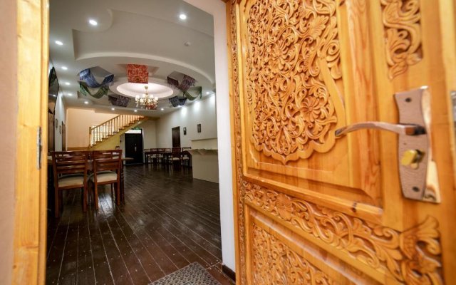 Hotel Caravan Hotel