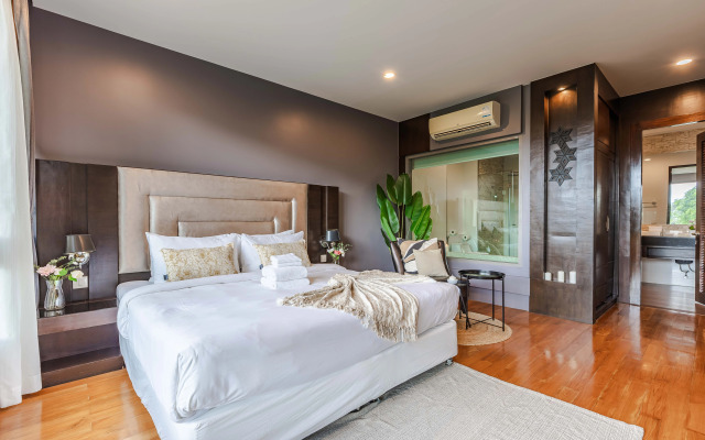 Апартаменты Majestic 2BR Residence with garden view in Regent