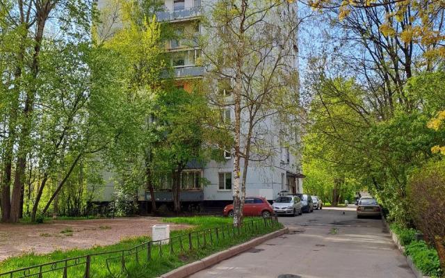 Ryadom S Metro Prospekt Veteranov Flat