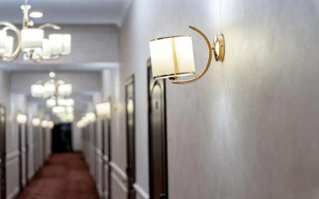 Mildom Express Hotel