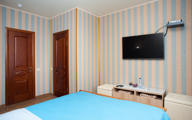 Den I Noch Hotel na Akademicheskoy