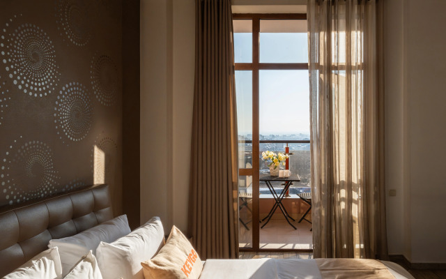 KeyGo #0123, 2 Bedroom, Near Yeritasardutyan Park, View of Ararat Apartments