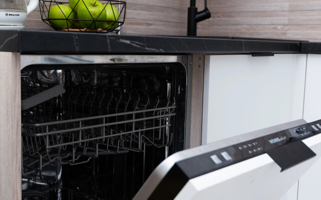 Квартира Евродвушка возле метро и ТЦ