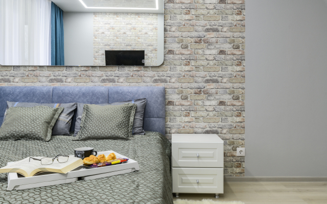 V Artlayne Apartments