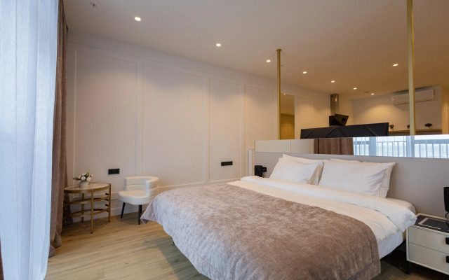 Апартаменты Gilded Silence Коллекция Mores Apart Hotel