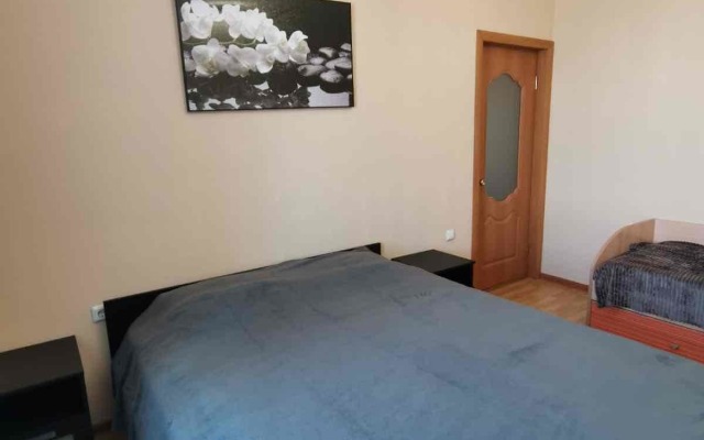 Na Kommunisticheskom Prospekte 5/1 Apartments