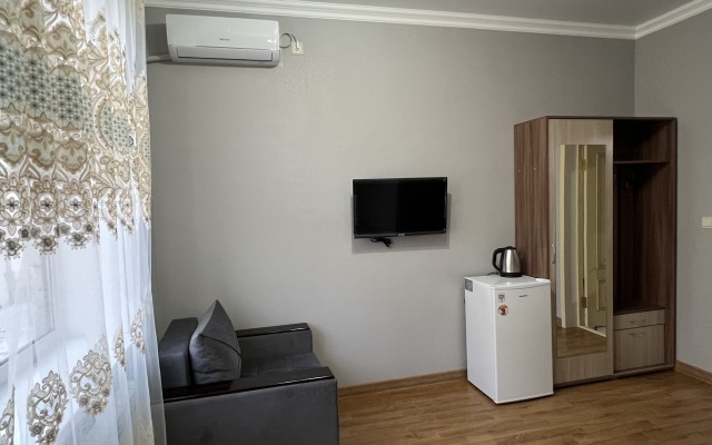 Na Tagieva 80 Mini-Hotel