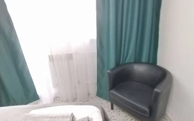 Studiya Na Mikrorayone Beryozovy 148 Flat