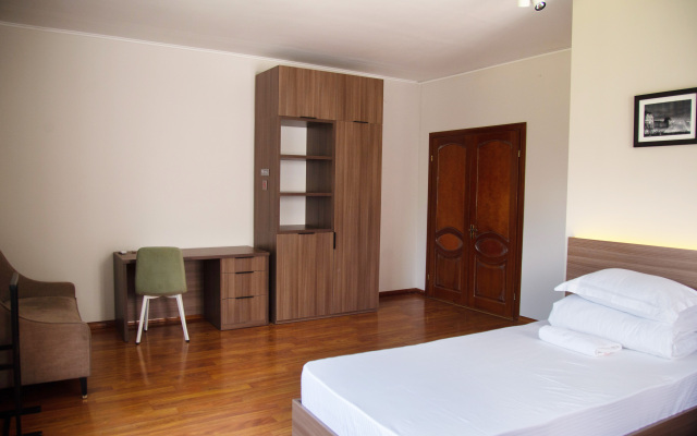 People Guest House