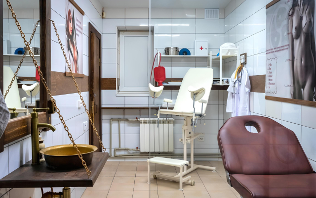 De Balzak Apartments