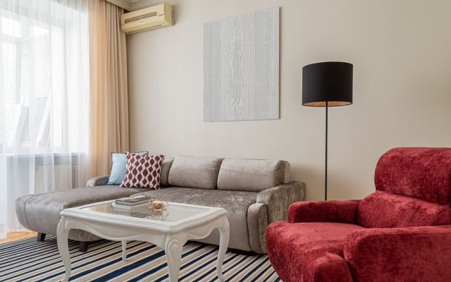 Apartments Kvart-Hotel, Staropimenovskiy per., 16