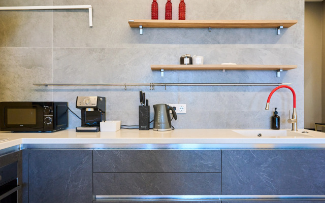 Апартаменты с Шикарным Видом на Море в Центре Сочи