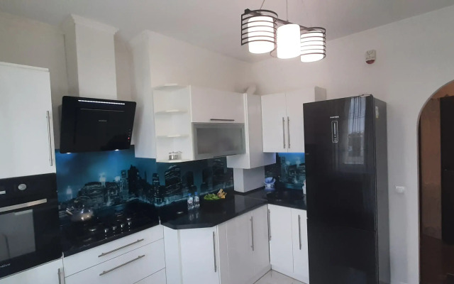 Uyutnaya Nedaleko Ot Tsentra Flat